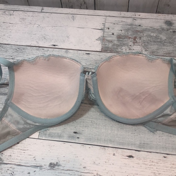 Victoria’s Secret Blue Lace Underwire Bra 34D - Picture 4 of 6